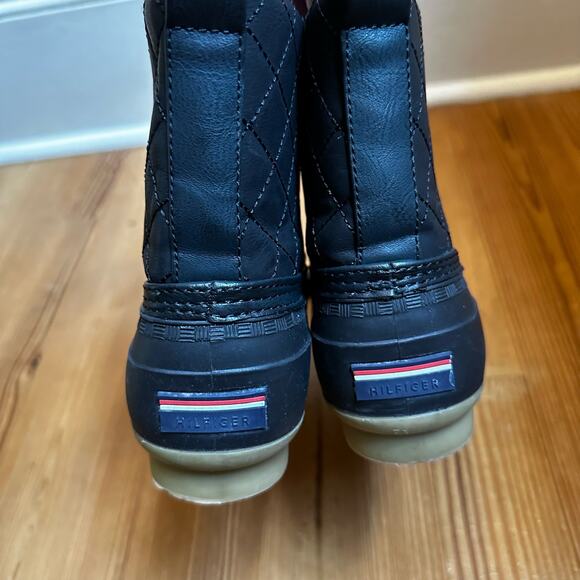 Tommy Hilfiger Twriani black zipper rain boot duck boot SIZE 9M - Picture 4 of 5